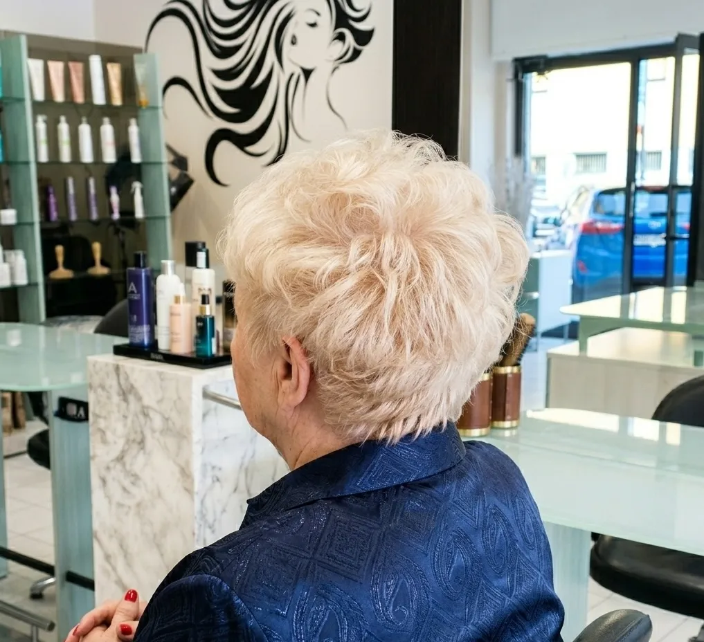 Colorazione capelli in corso al parrucchiere Nuova Immagine Coiffeur a Milano Brenta - Corvetto